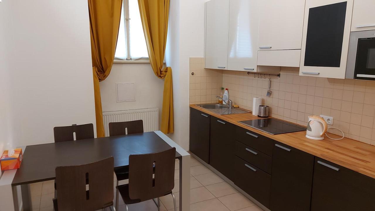 Quiet In Center Apartament Praga